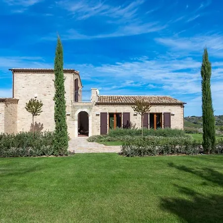 Borgo Da Monte 8, Emma