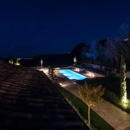 Vila Borgo Da Monte 8, Emma Monteprandone