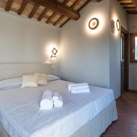 Villa Borgo Da Monte 8, Emma *