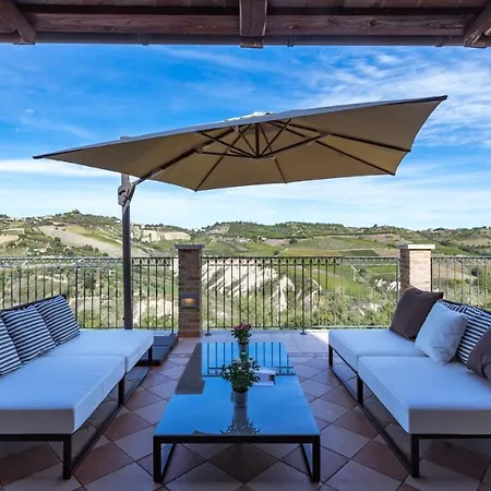 Borgo Da Monte 8, Emma Villa