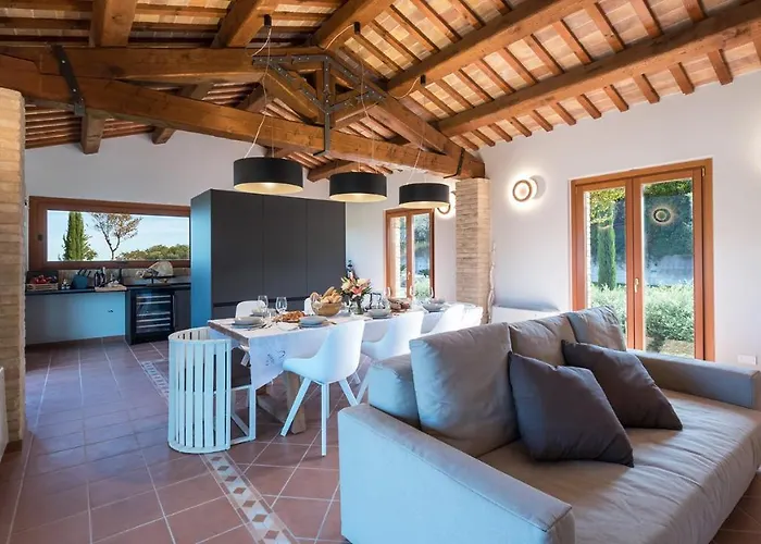 Borgo Da Monte 8, Emma Willa