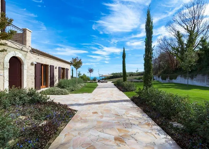 Villa Borgo Da Monte 8, Emma *